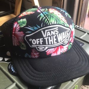 Vans off the wall floral hat
